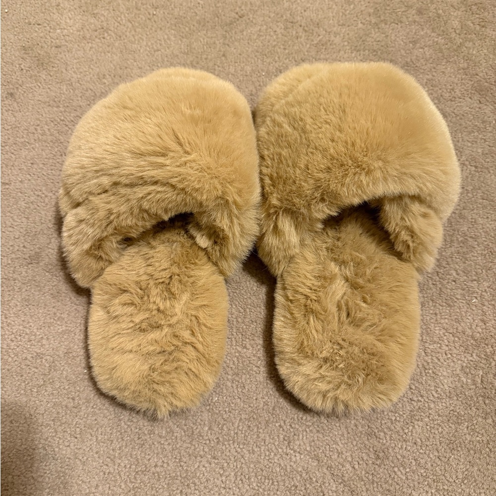 Aerie Plush Tan Slippers